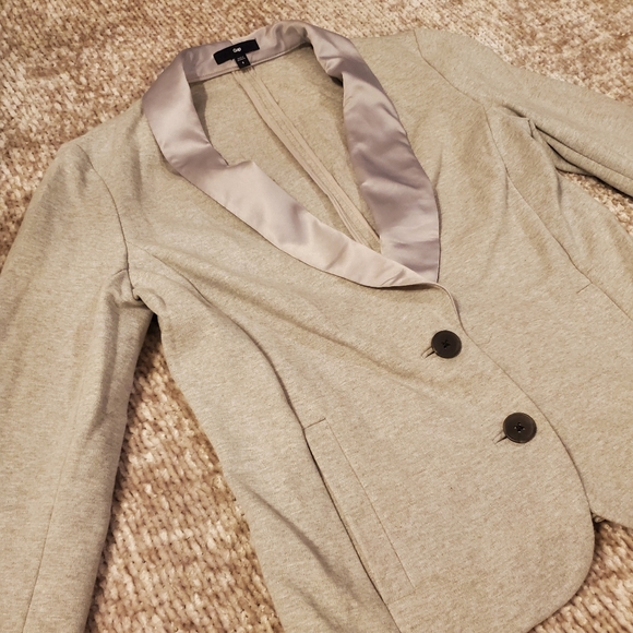 GAP Gray Stretchy Blazer - Picture 3 of 7